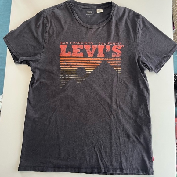 Levi's Other - Levi's Black Graphic T-Shirt